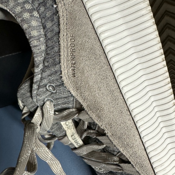 SOREL Out N About Plus Waterproof Sneakers size 7 color: Dove - Picture 7 of 9